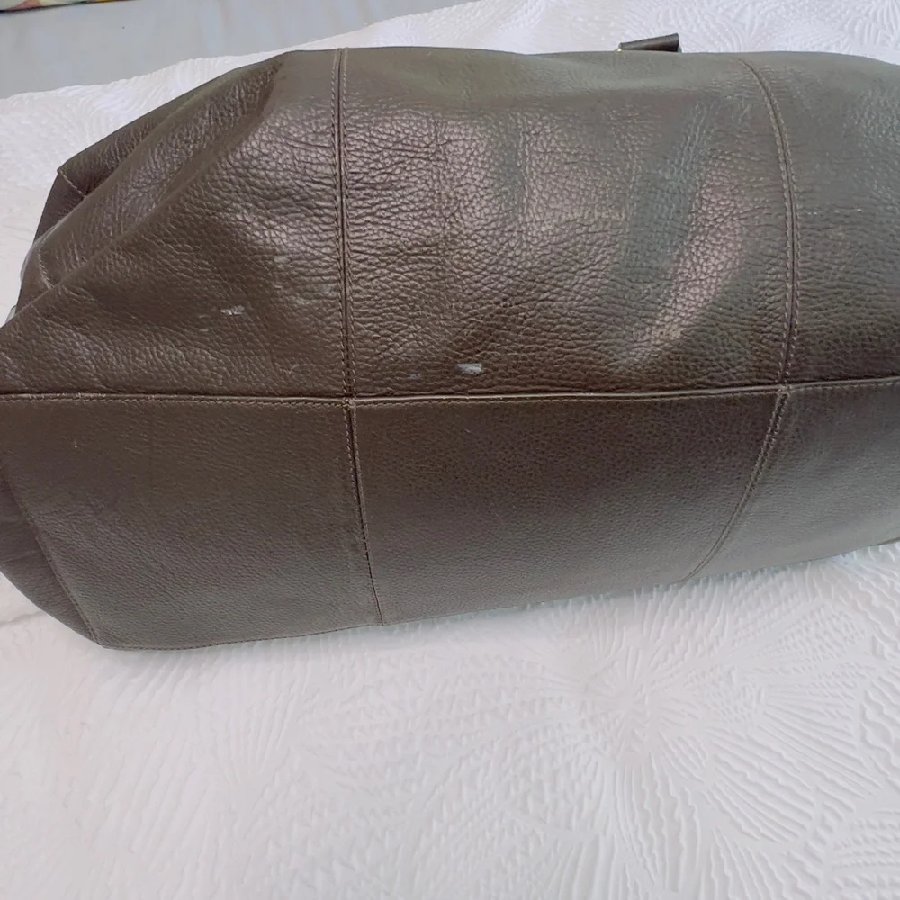 COLE HAAN: Brown Weekend Bag